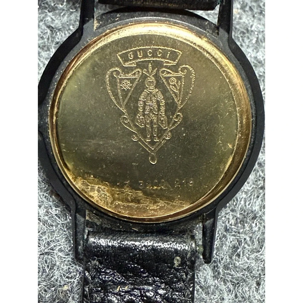 Gucci Wristwatch Mens Black Gold Vintage 13 3200 218 GG Logo Luxury Classic